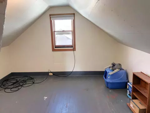 502 Broadway Ave W, Williston, ND 58801 photo 2