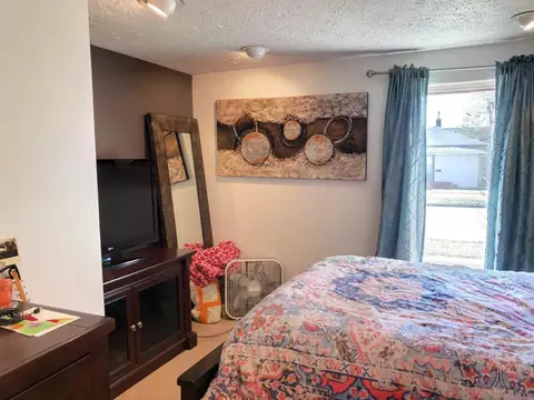 502 Broadway Ave W, Williston, ND 58801 photo 8