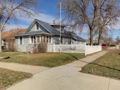 502 Broadway Ave W, Williston, ND 58801 photo 34