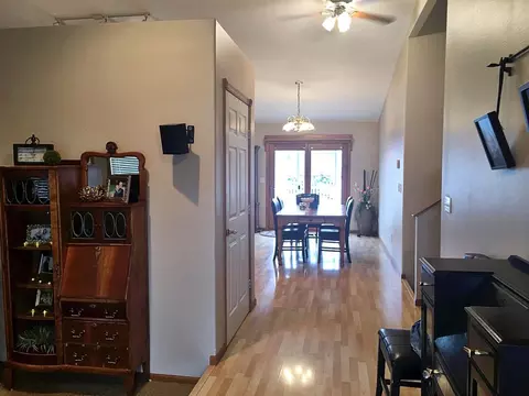 2414 13th Ave W, Williston, ND 58801 photo 7