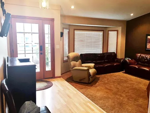 2414 13th Ave W, Williston, ND 58801 photo 5