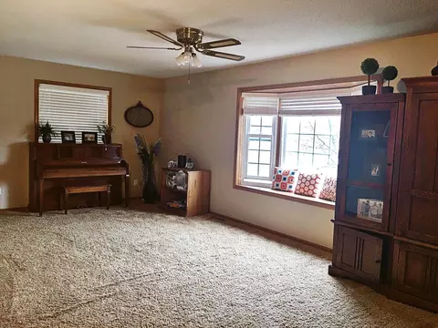 2414 13th Ave W, Williston, ND 58801 photo 29