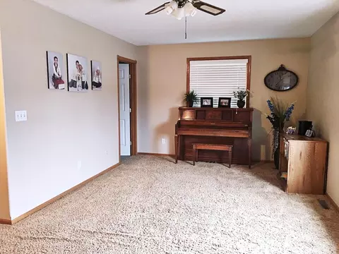 2414 13th Ave W, Williston, ND 58801 photo 30