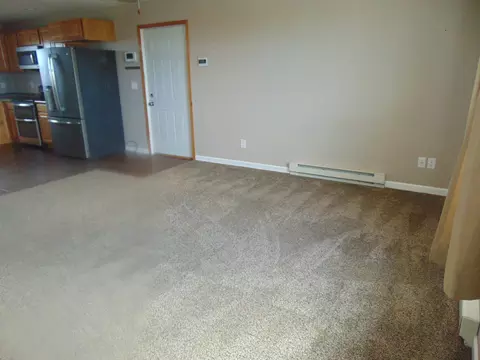 14727 Mortenson St, Williston, ND 58801 photo 2
