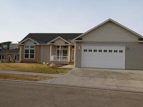 3727 Orange Willow St, Williston, ND 58801 photo 2