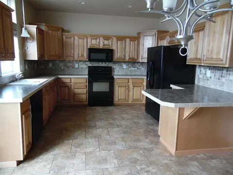 3727 Orange Willow St, Williston, ND 58801 photo 22