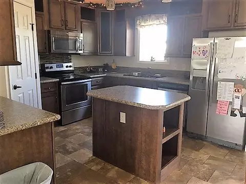 3320 Wheat Ridge St, Williston, ND 58801 photo 11