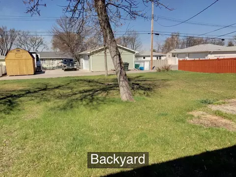 917 16th Ave W, Williston, ND 58801 photo 23