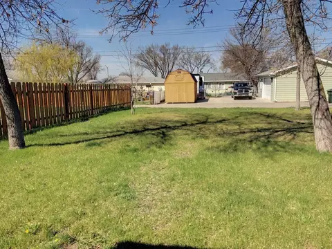 917 16th Ave W, Williston, ND 58801 photo 24
