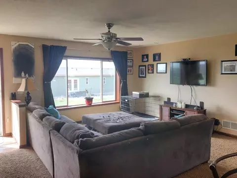 13382 Martinez Loop, Williston, ND 58801 photo 12