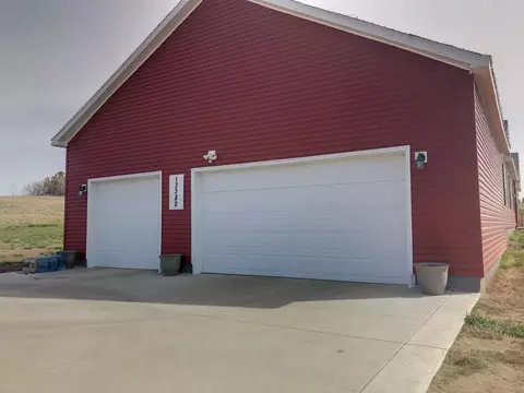 13382 Martinez Loop, Williston, ND 58801 photo 3