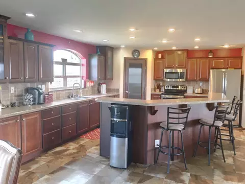 13382 Martinez Loop, Williston, ND 58801 photo 5