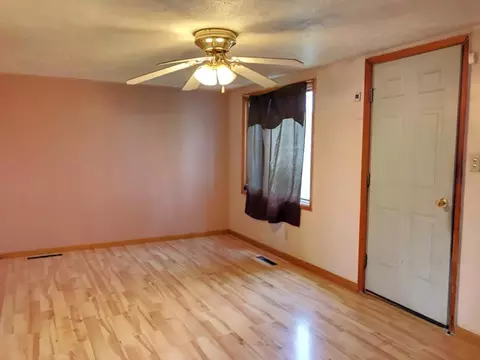 615 University, Williston, ND 58801 photo 5