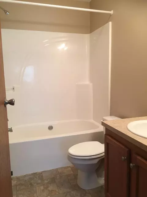 1839 31st St W, Williston, ND 58801 photo 5