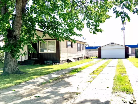 1408 4th Ave W, Williston, ND 58801 photo 21