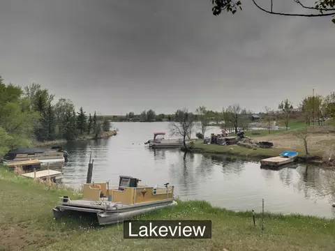 237 Blacktail Dr, Williston, ND 58801 photo 1