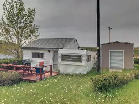 237 Blacktail Dr, Williston, ND 58801 photo 3