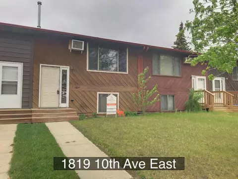 1819 10th Ave E, Williston, ND 58801 photo 1