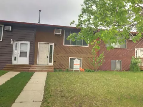 1819 10th Ave E, Williston, ND 58801 photo 3