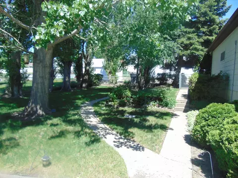 910 1st Ave E, Williston, ND 58801 photo 18