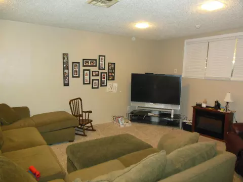 716 11th St W, Williston, ND 58801 photo 11