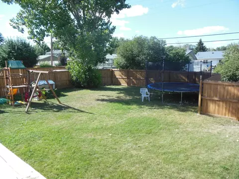 716 11th St W, Williston, ND 58801 photo 17