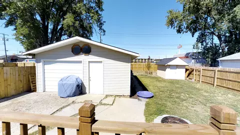 1707 1st Ave W, Williston, ND 58801 photo 3