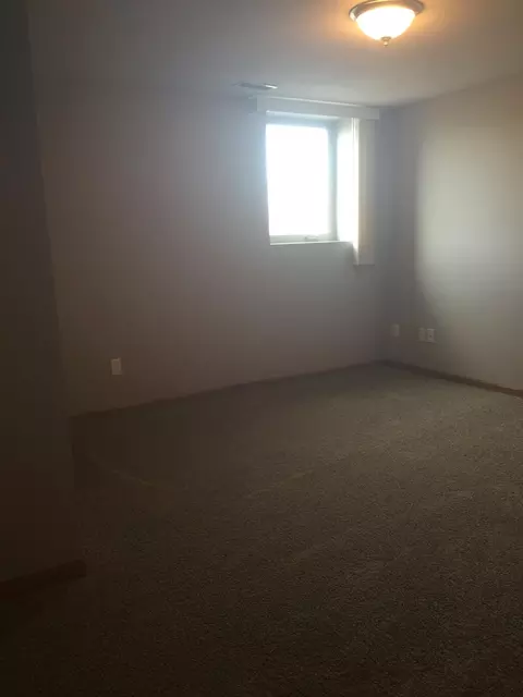 3103-3105 Long Branch Ave, Williston, ND 58801 photo 6