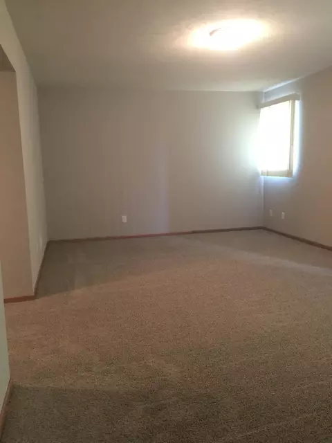 3103-3105 Long Branch Ave, Williston, ND 58801 photo 18