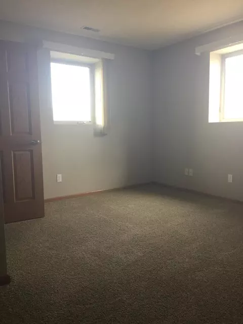 3103-3105 Long Branch Ave, Williston, ND 58801 photo 8