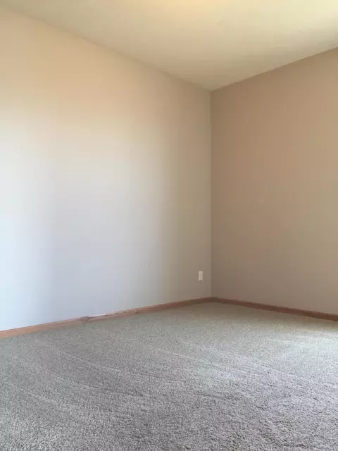 3103-3105 Long Branch Ave, Williston, ND 58801 photo 4