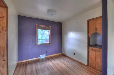 1009 14th Ave W, Williston, ND 58801 photo 5