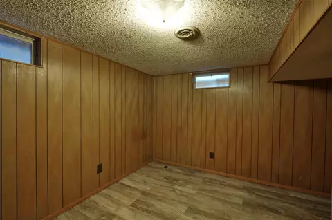 1009 14th Ave W, Williston, ND 58801 photo 10
