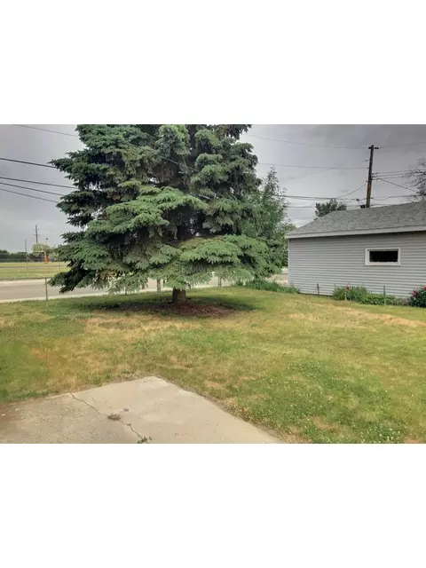 1106 17th St W, Williston, ND 58801 photo 6