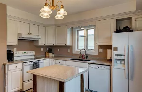 4021 University Ave, Williston, ND 58801 photo 8