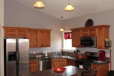 2406 12th Ave W, Williston, ND 58801 photo 7