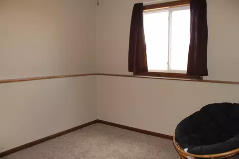 2406 12th Ave W, Williston, ND 58801 photo 34
