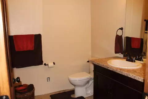 2406 12th Ave W, Williston, ND 58801 photo 29
