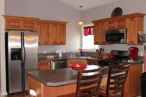 2406 12th Ave W, Williston, ND 58801 photo 6