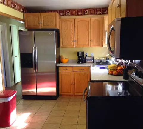 1136 5th Ave W, Williston, ND 58801 photo 2