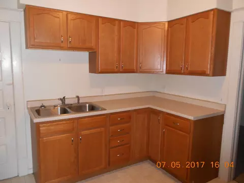 523 Broadway W, Williston, ND 58801 photo 5
