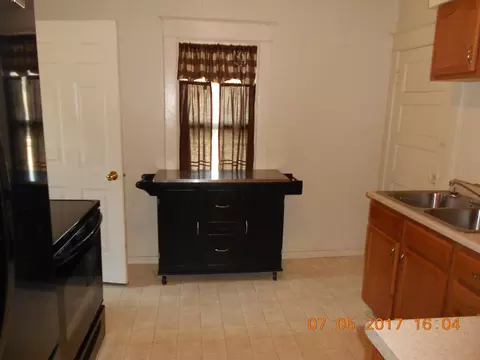 523 Broadway W, Williston, ND 58801 photo 7