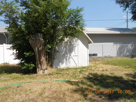 523 Broadway W, Williston, ND 58801 photo 3