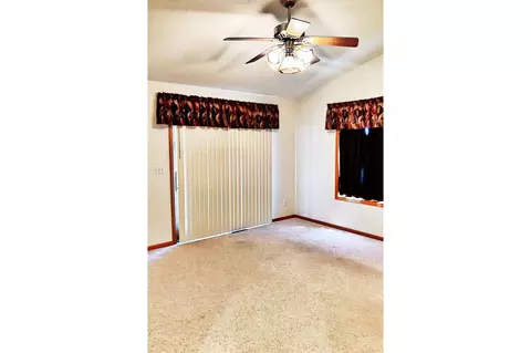 2216 9th Ave E, Williston, ND 58801 photo 9