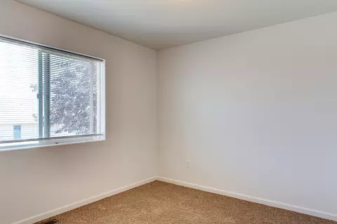 1902 19th Ave W, Williston, ND 58801 photo 5
