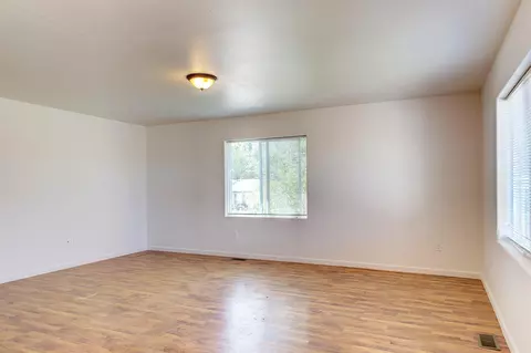 1902 19th Ave W, Williston, ND 58801 photo 2