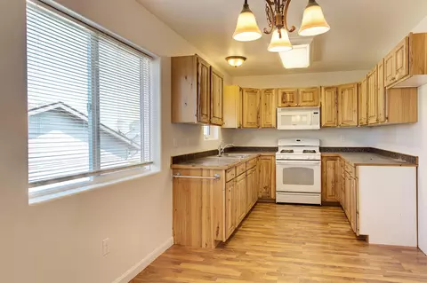 1902 19th Ave W, Williston, ND 58801 photo 3
