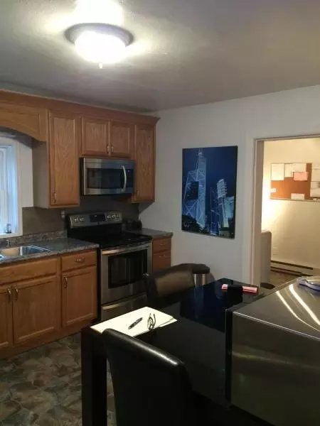 124 5th St W, Williston, ND 58801 photo 3