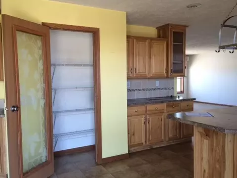 14022 Lakeview Dr, Williston, ND 58801 photo 4