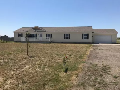 14022 Lakeview Dr, Williston, ND 58801 photo 1